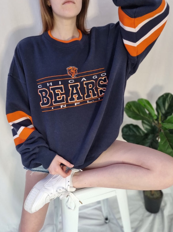 SOLD-RARE Chicago bears sweatshirt  Chicago bears sweatshirt, Chicago bears,  Sweatshirts